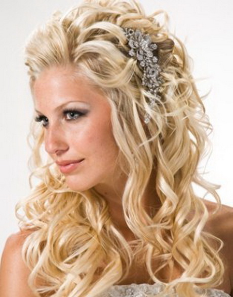 Acconciatura sposa capelli lunghi 2014