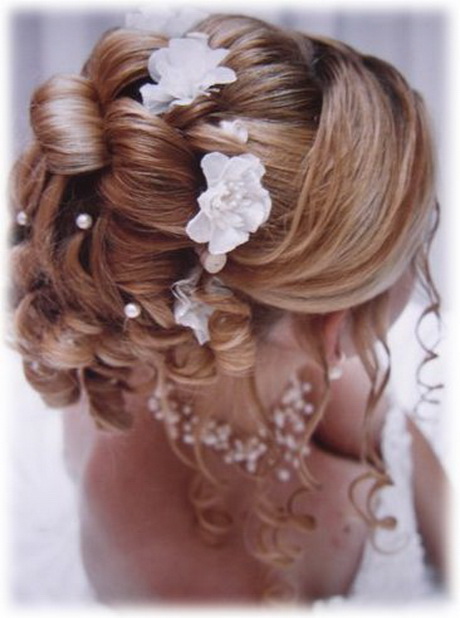 Acconciature sposa capelli lisci