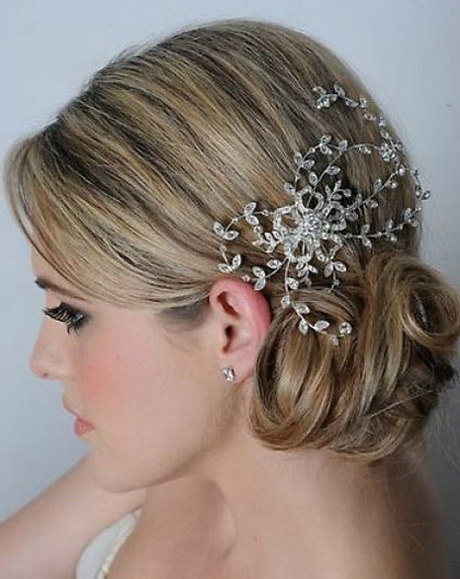 Acconciature sposa capelli lunghi raccolti