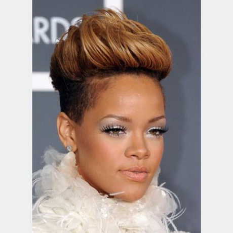 Capelli corti rihanna