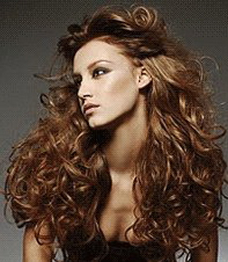 Capelli ricci lunghi donna