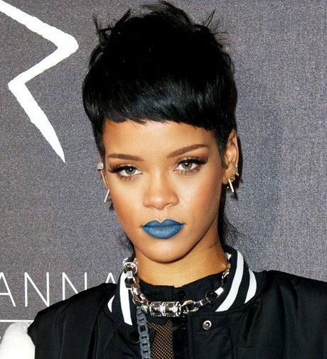 Rihanna taglio corto