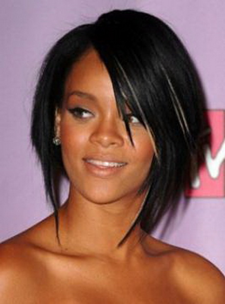 Rihanna taglio di capelli