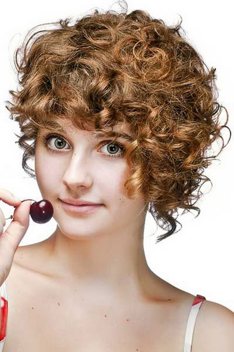 Tagli per capelli corti ricci