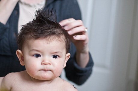 Taglio capelli corti bimbo