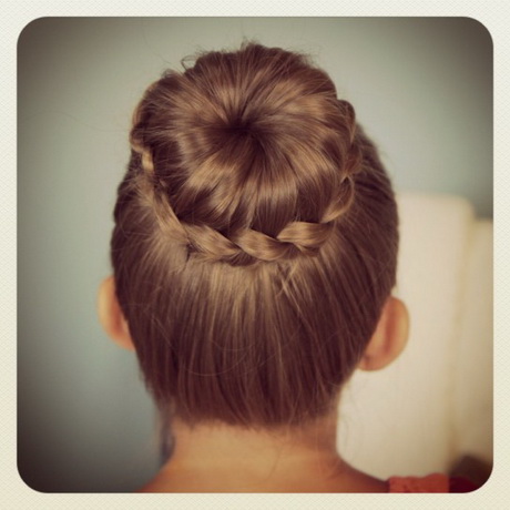 Acconciature chignon con trecce