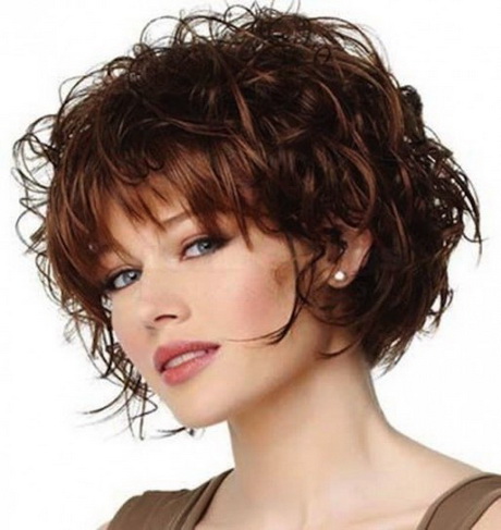 Capelli corti ricci donna 2015