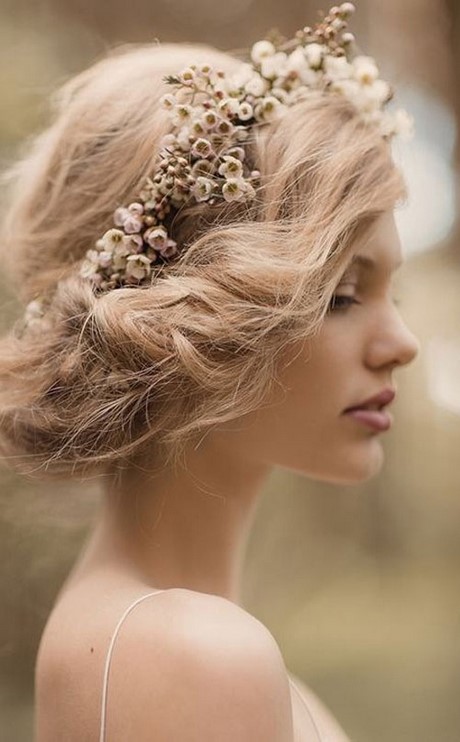 Capelli per matrimonio 2017