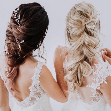 Acconciatura sposa capelli lunghi 2018