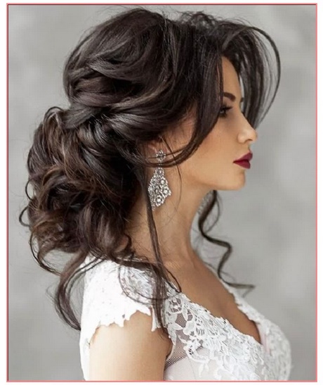 Pettinature sposa 2018 capelli lunghi