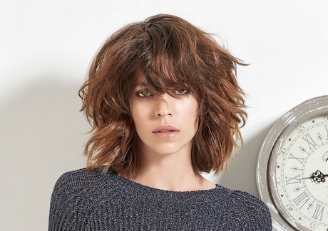 Capelli medi ricci 2019