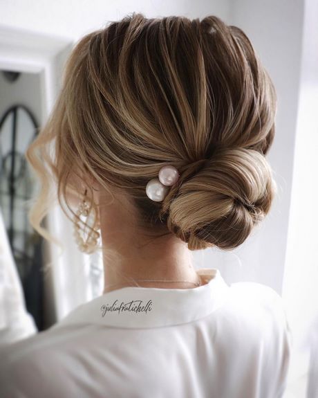 Chignon sposa 2023