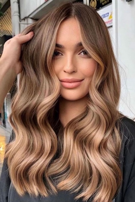 Colori capelli moda 2023