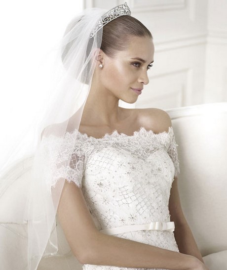 Acconciature con velo sposa