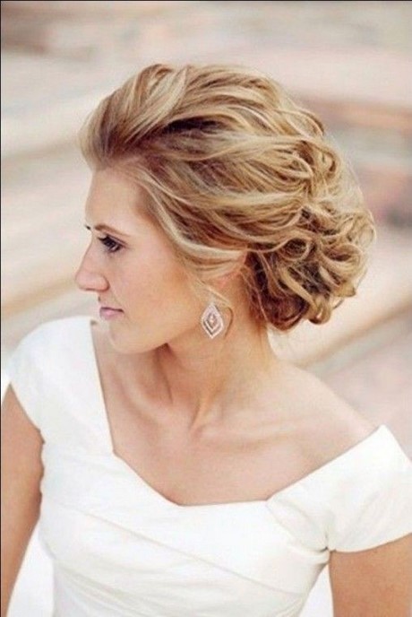 Acconciature sposa capelli fini