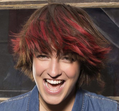 Capelli rosso fuoco corti