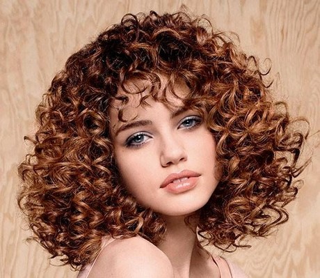 Capelli ricci con mesh