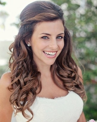 Capelli sposa semiraccolti