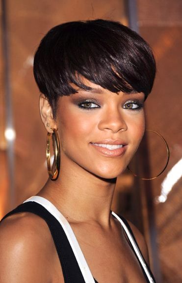 Taglio capelli rihanna 2020