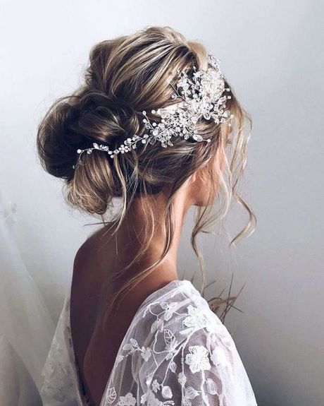 Tendenza capelli sposa 2020