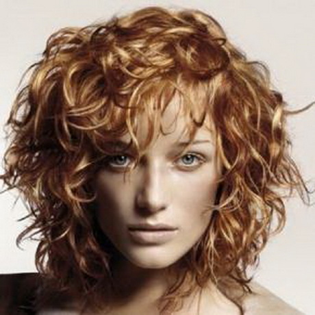 Capelli ricci tendenze 2016