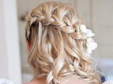 Acconciature per capelli per matrimonio