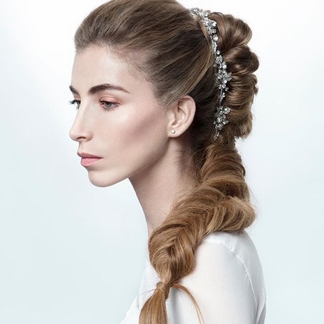 Acconciature x sposa capelli lunghi