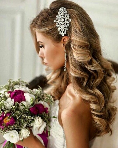 Capelli lunghi per matrimonio