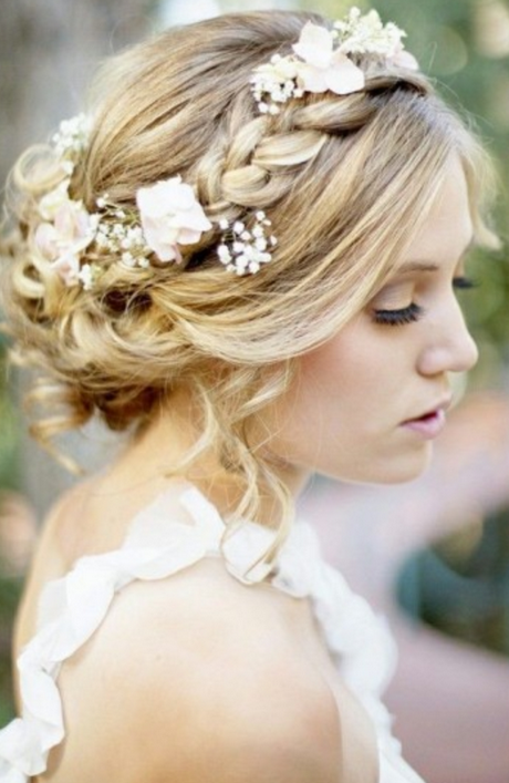 Pettinature capelli lunghi da sposa