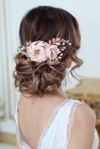 Acconciatura sposa 2021 capelli lunghi