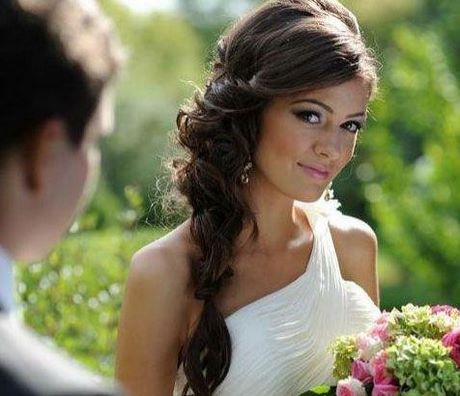 Capelli sposa di lato