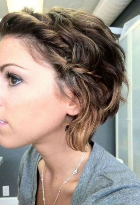 Acconciature su capelli media lunghezza